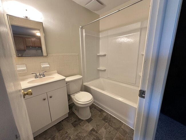 Photo - Hilltop Garden Apartments