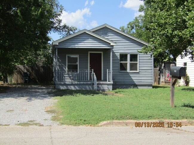 Building Photo - Move In Special: $250 off on The First Ful... Rental