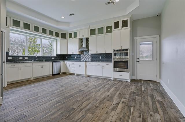 Photo - 105 Waldrum St