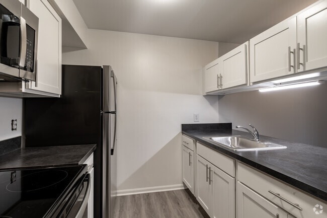 2BR, 1BA - 986SF