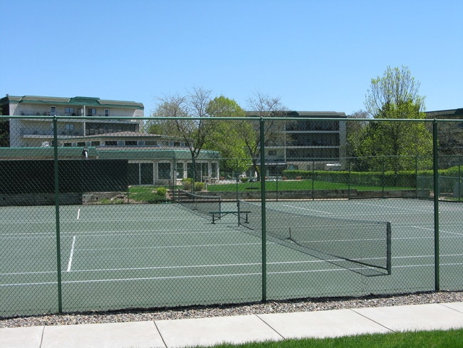 Tennis Courts - 10531 Cedar Lake Rd Unit 312