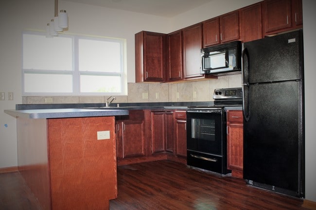 Kitchen - Granite Ridge Apartments