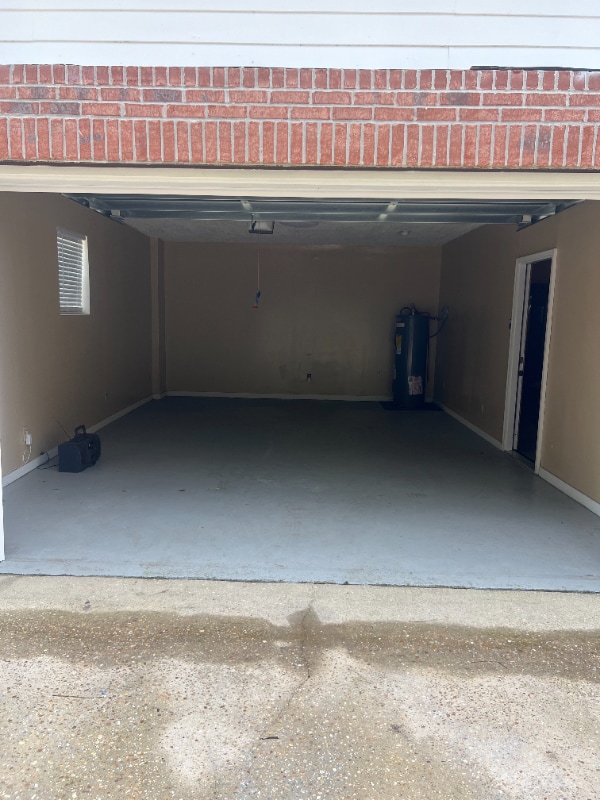 Photo - 19659 Young St