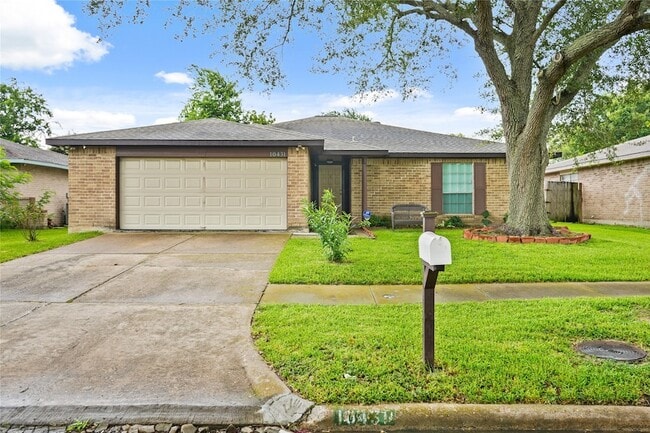 Building Photo - 10431 Odessa Dr Rental