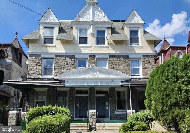 Building Photo - 2213 W Tioga St Unit 3A Rental
