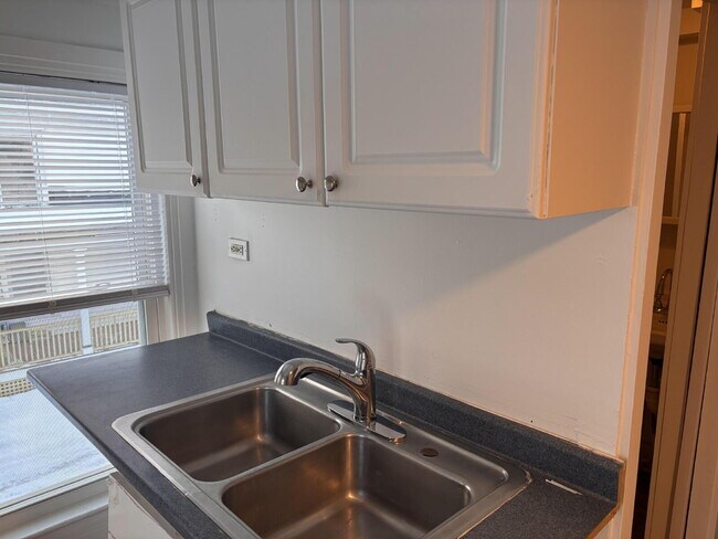 Photo - Large 1BR / 1Office/BR / 1BA Apartment – Near Downtown Bath! Unidad 2