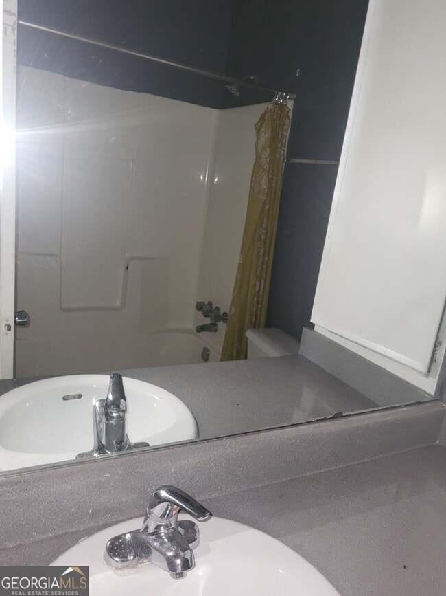 Photo - 6330 Holcomb Way