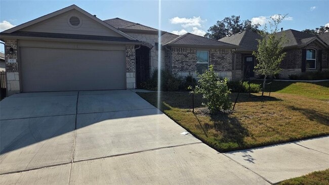 Photo - 137 Arrowhead Vine St