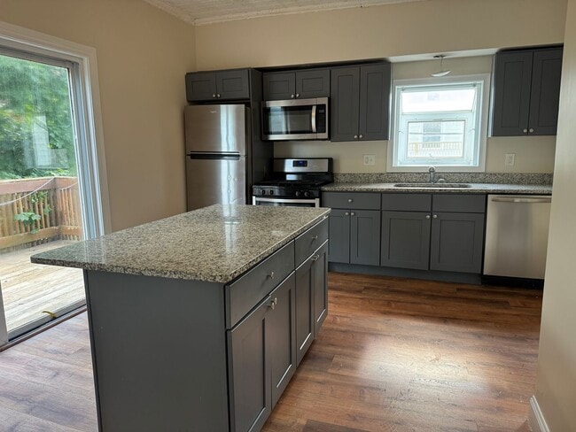 Photo - 986 Smith St Unit 2