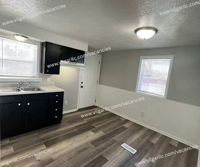 Photo - 11-11 McKinley Ave