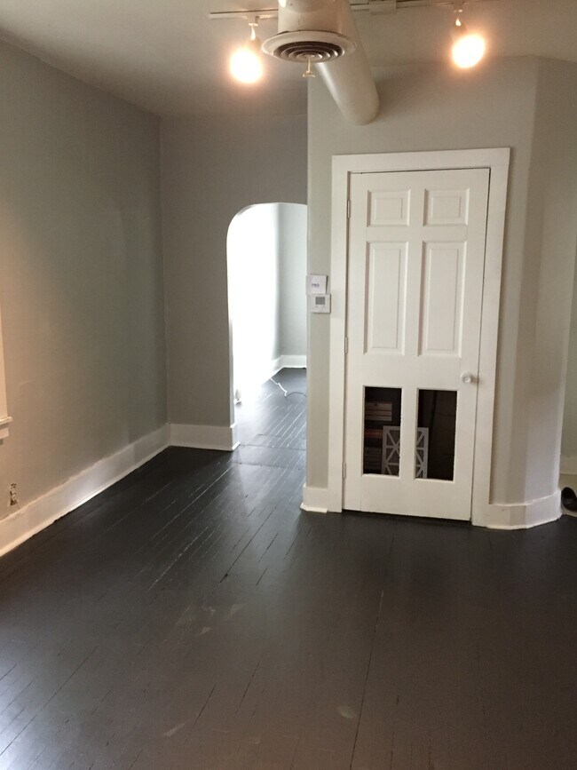 Photo - 2041 Rhode Island St