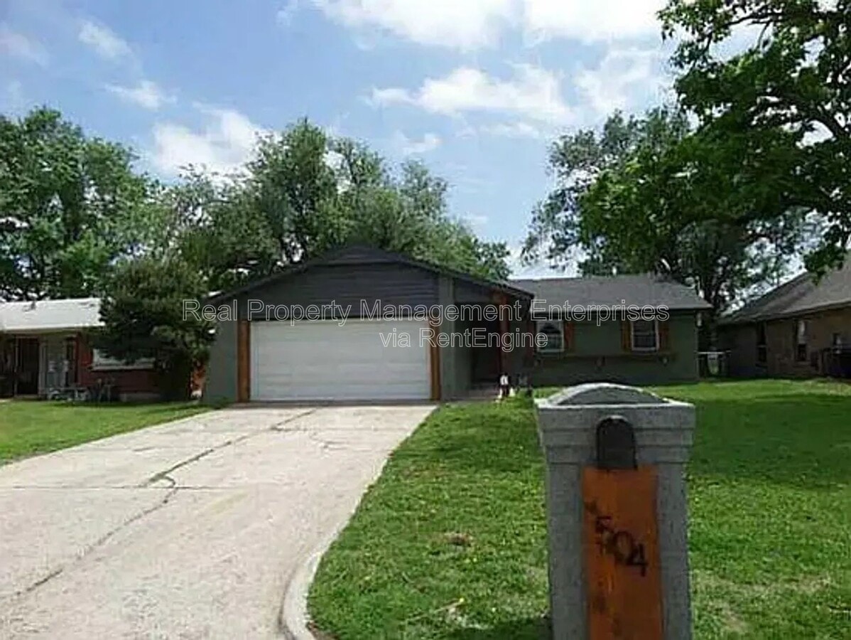 Photo - 504 N Bath Ave