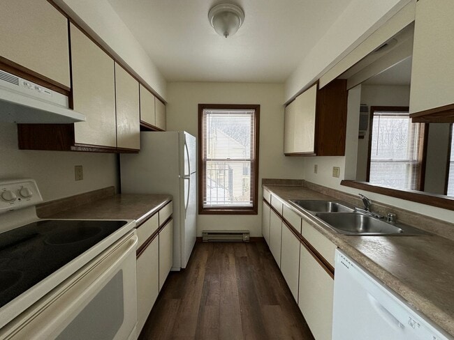 Photo - JMJ Property Investment Unit 6734-D