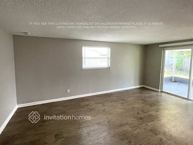 9120 Crabtree Ln