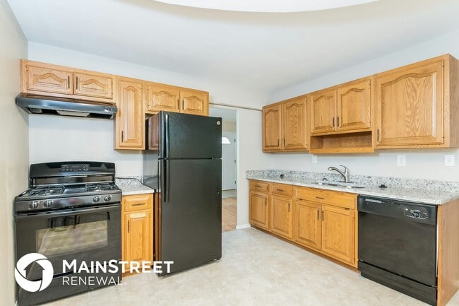 Photo - 702 Lynn Haven Ln