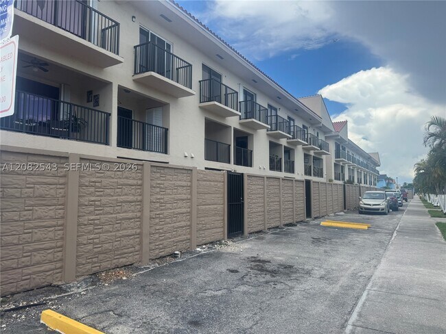 Photo - 5530 W 26th Ct Unit 210