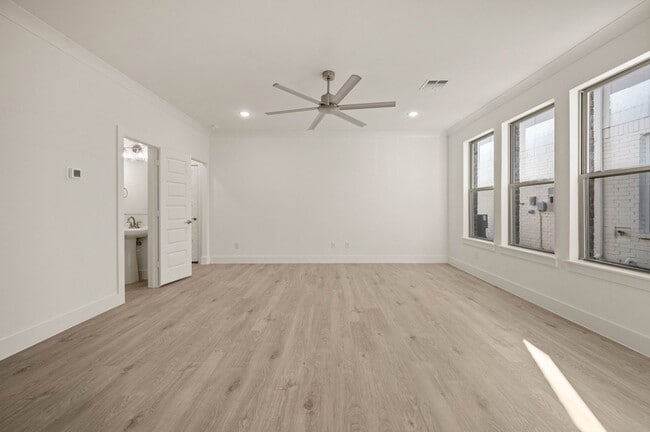 Photo - 2629 Tanager St