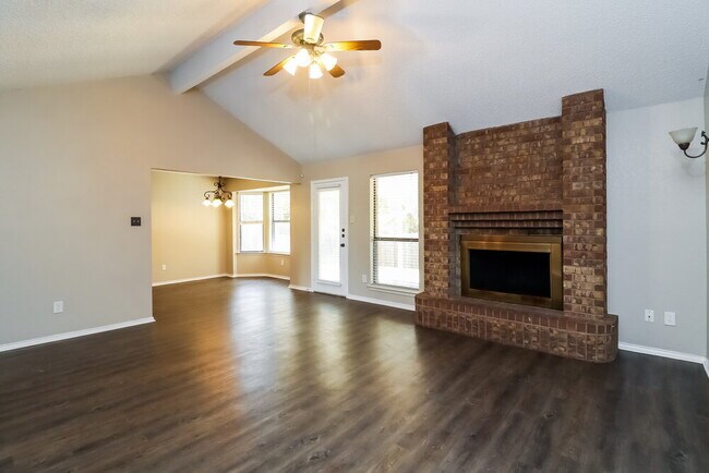 Photo - 721 Owens Dr