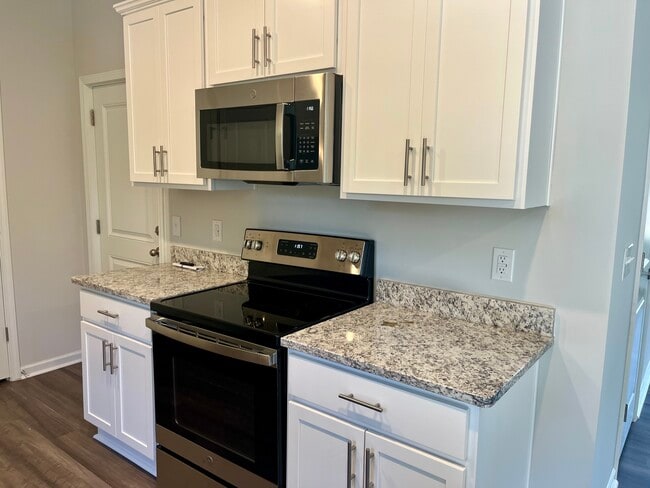 Photo - 3825 Sunset Harbor Rd SE