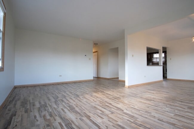 Photo - 8418 W Oak Ave Unit 3