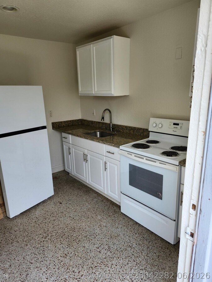 Photo - 1401 G Terrace