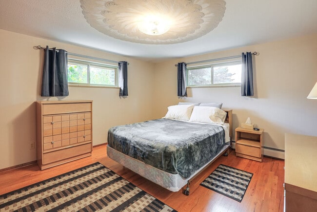 Photo - 15 Flower St Unit SI ID1603897P