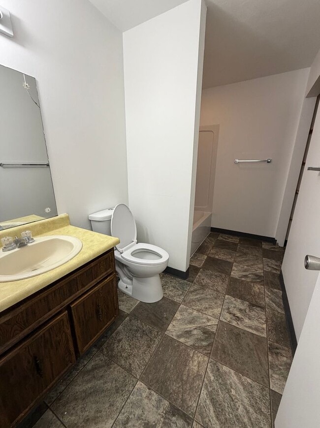 Photo - 8510 14th St W Unidad 4