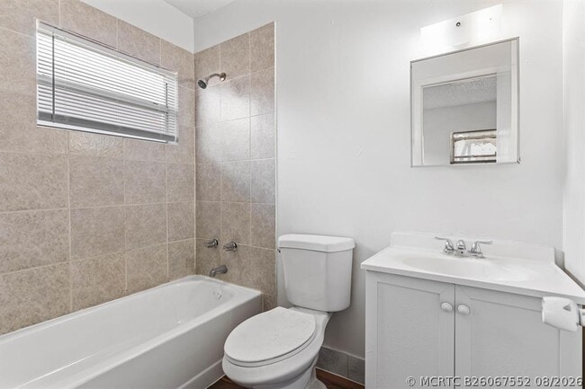 Photo - 279 SW 1st St Unit #3