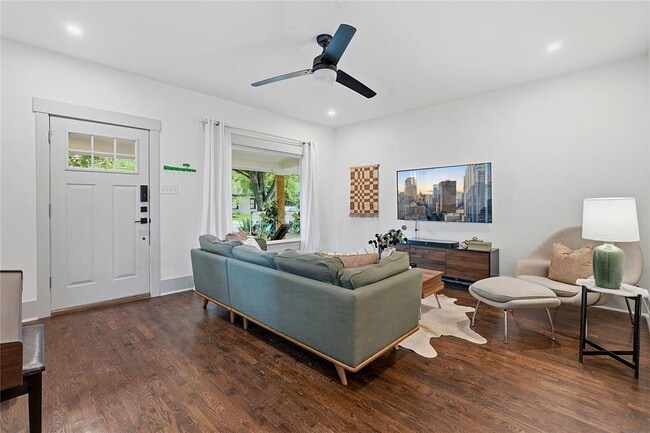 Photo - 1122 Gunter St