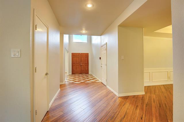 Photo - 6003 Derek Trail