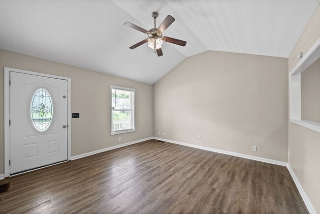 Photo - Pet Friendly Three Bedroom!