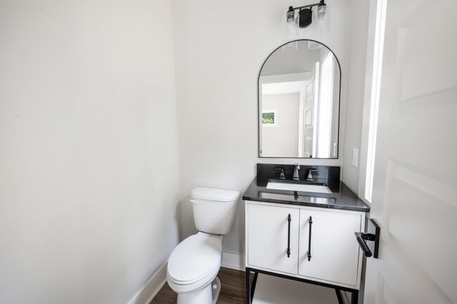 Photo - 415 Kershaw Dr