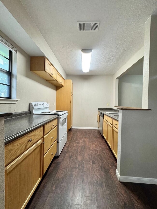 Photo - NOW AVAILABLE - 3-Bedroom 2-Bathroom Townhome in Capital Heights!