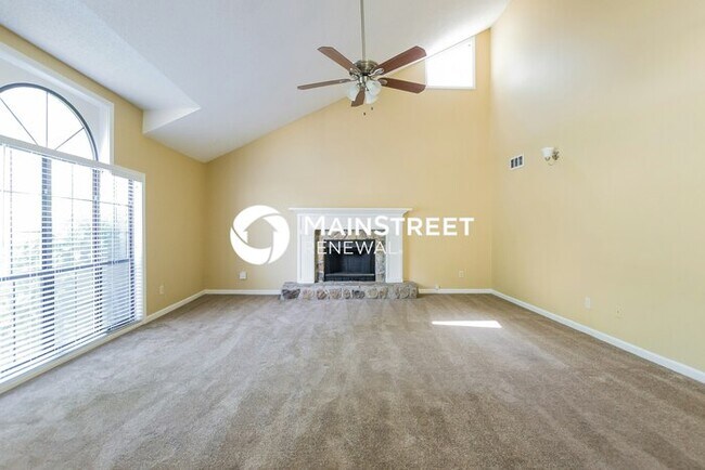 Photo - 202 Clydesdale Ln SE