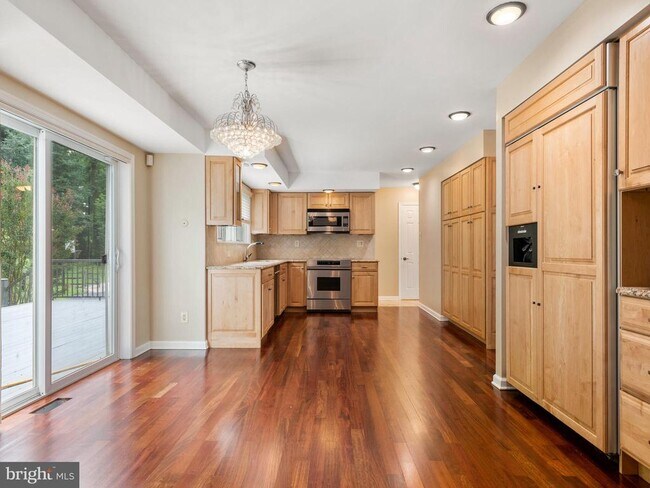 Photo - 612 Bough Rd