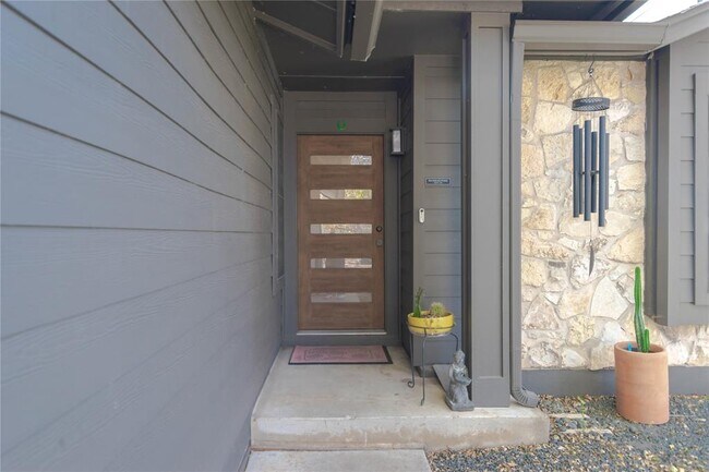 Photo - 1622 Cattle Trail