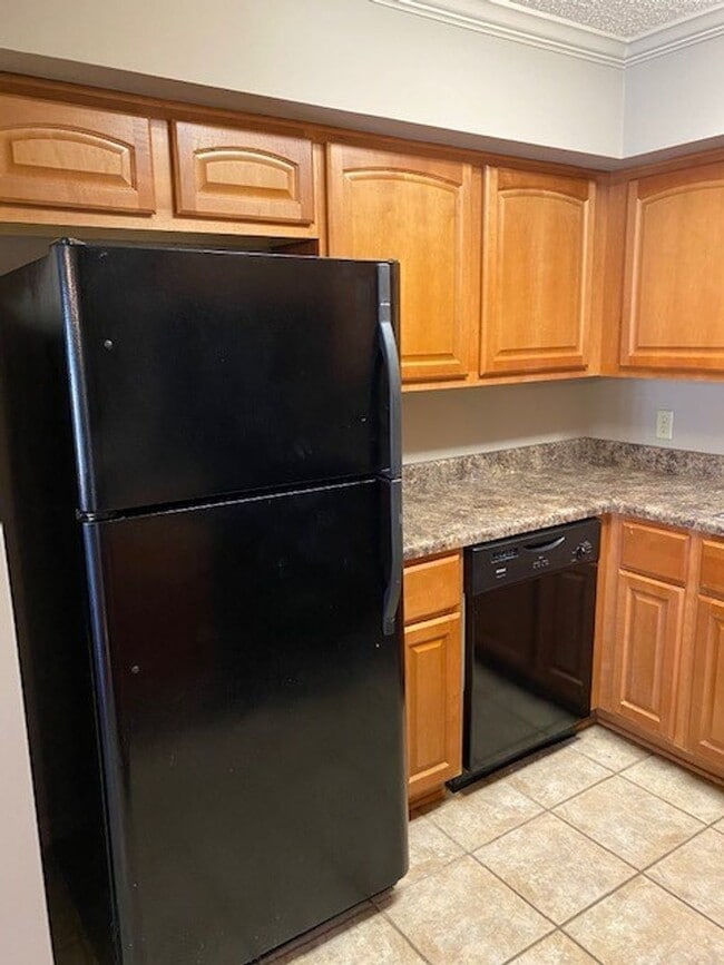 Photo - Cozy 2 Bed 2 Bath Condo Available Fall 2025!