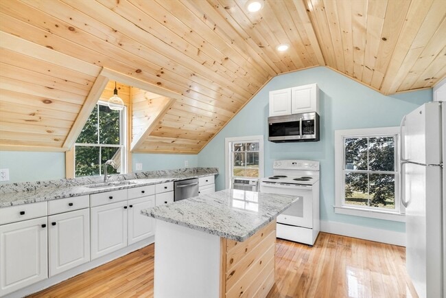 Photo - 15 High St Townhome