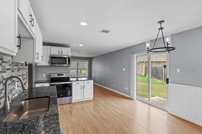 Photo - 112 Briarwood Ct