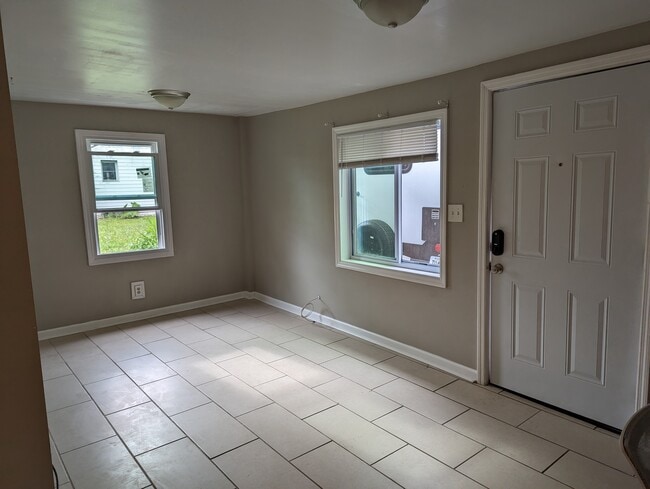 entrada - 1325 E 40th St Unidad B