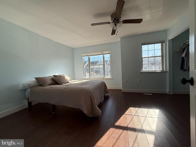 Photo - 8702 Village Green Ct