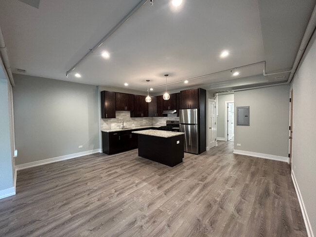 Photo - 1000 Crain St