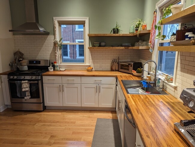 3895 Reading Rd Unit 1