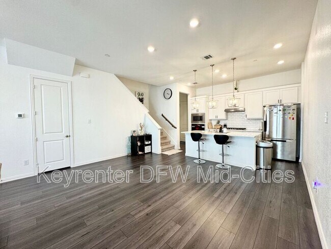 Photo - 9927 Tolbert St