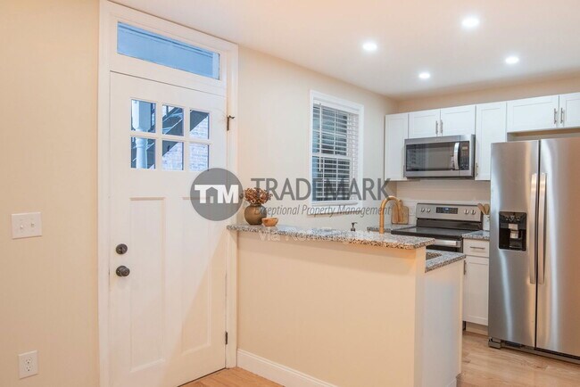 Photo - 323 N Mulberry St Unit 2