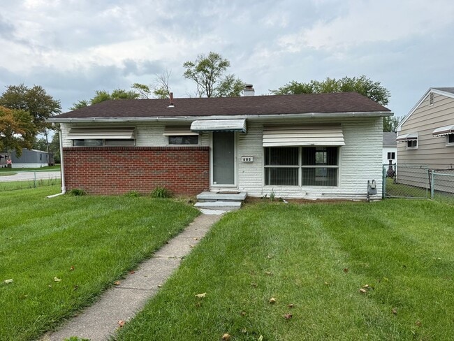 Building Photo - 603 Ranch Dr