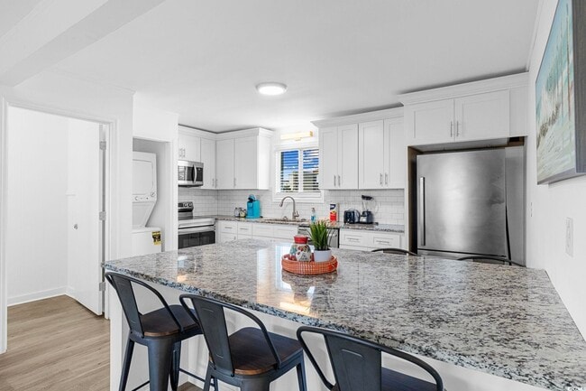 Photo - 409 17th Ave N