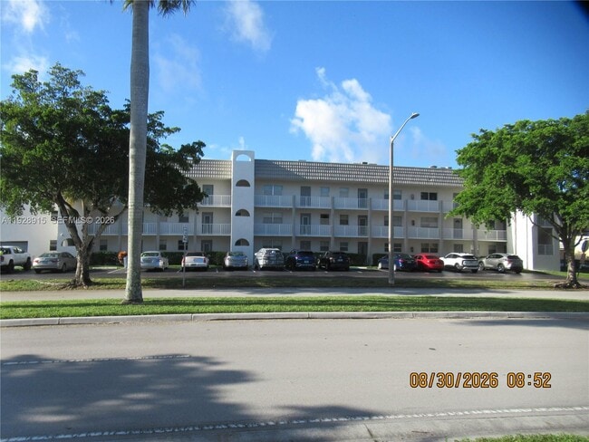 Building Photo - 8285 Sunrise Lakes Blvd Unit 208