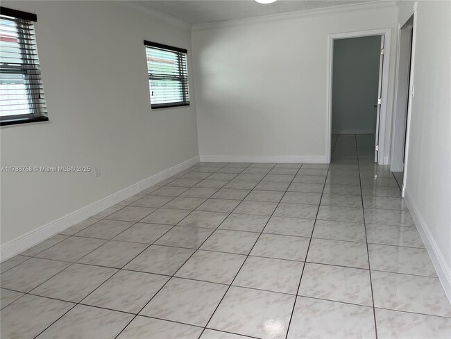 Photo - 10571 SW 27th St