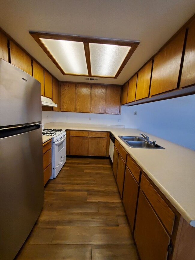 Photo - 1400 Howard Ct Unit 1410